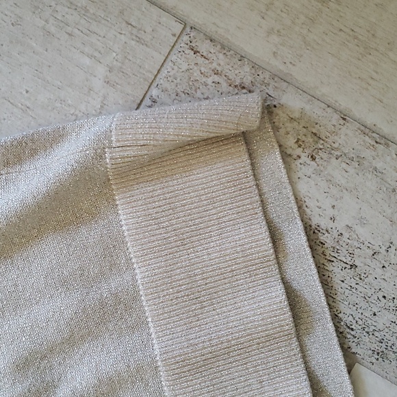 Banana Republic Factory Women's Medium 3/4 Sleeves Boxy Holiday Metallic Sweater - Picture 3 of 9